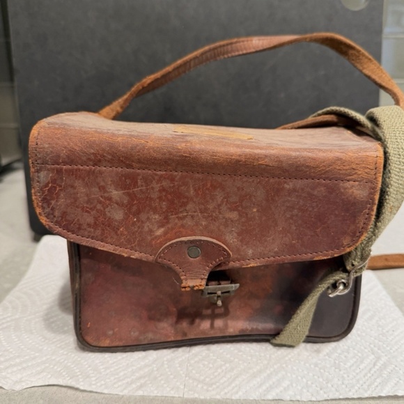 Vintage Dejur Citation Eight 8mm Movie Camera & Leather Case and Manual - Picture 12 of 16